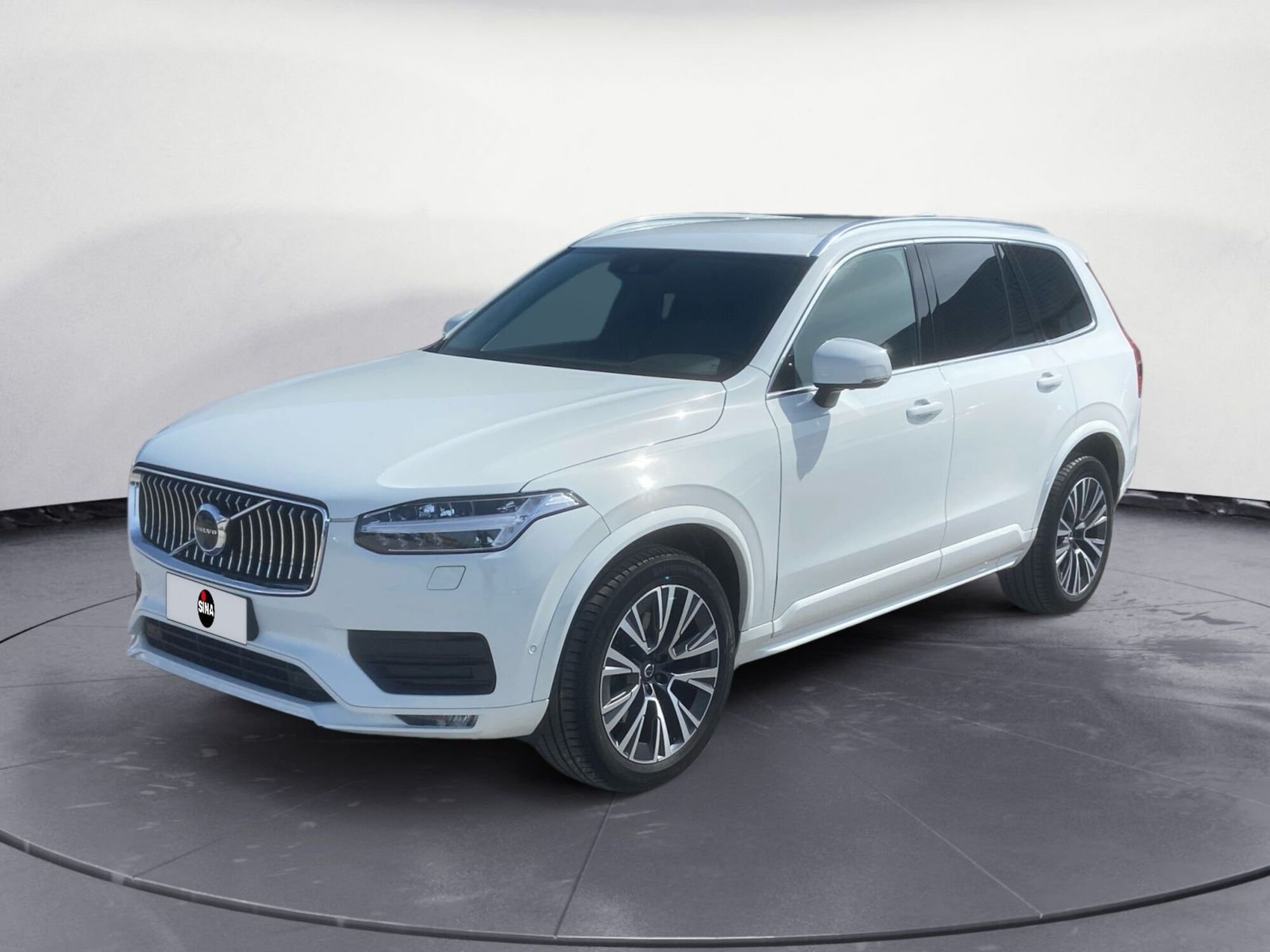 Volvo XC90 B5 (d) AWD Geartronic Momentum Pro  del 2021 usata a Pordenone