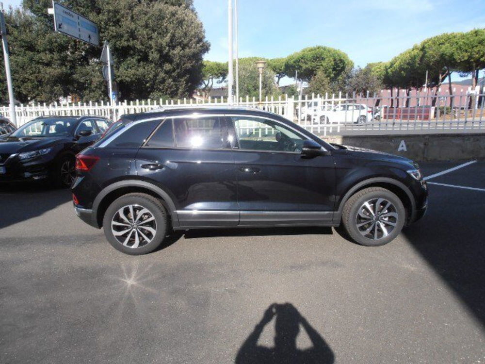 Volkswagen T-Roc nuova a Livorno (5)