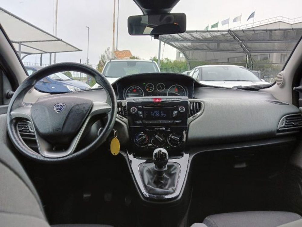 Lancia Ypsilon usata a Brescia (11)