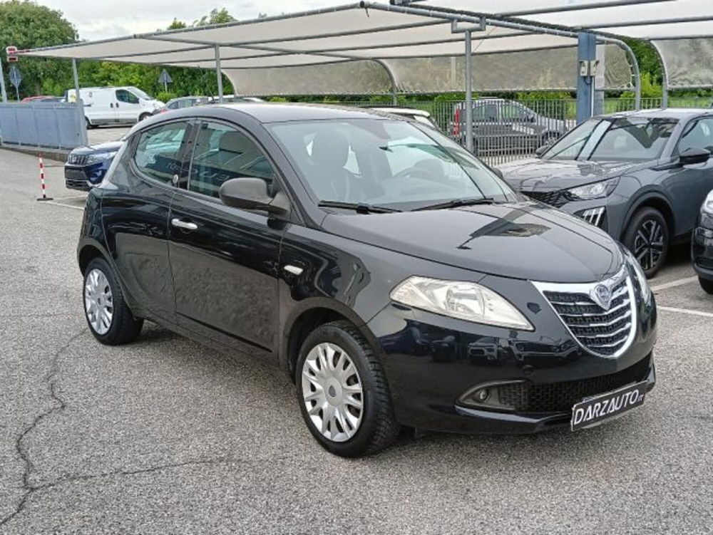 Lancia Ypsilon usata a Brescia (3)