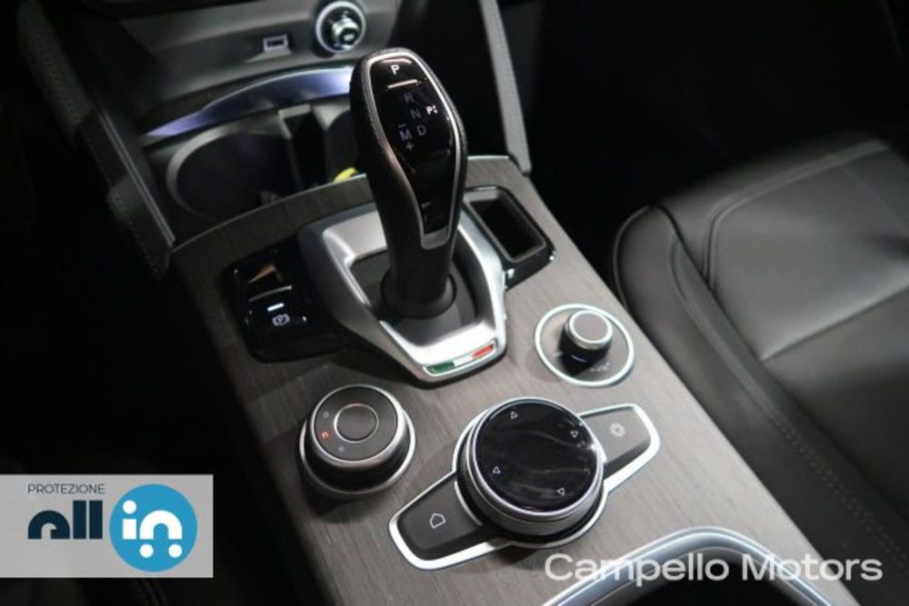 Alfa Romeo Stelvio usata a Venezia (13)