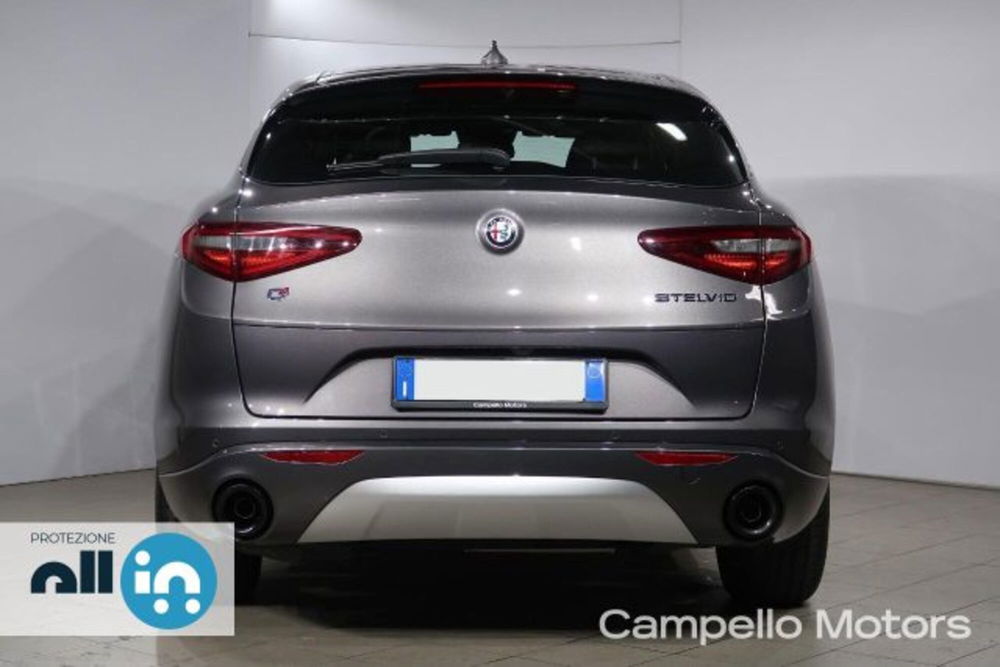 Alfa Romeo Stelvio usata a Venezia (4)