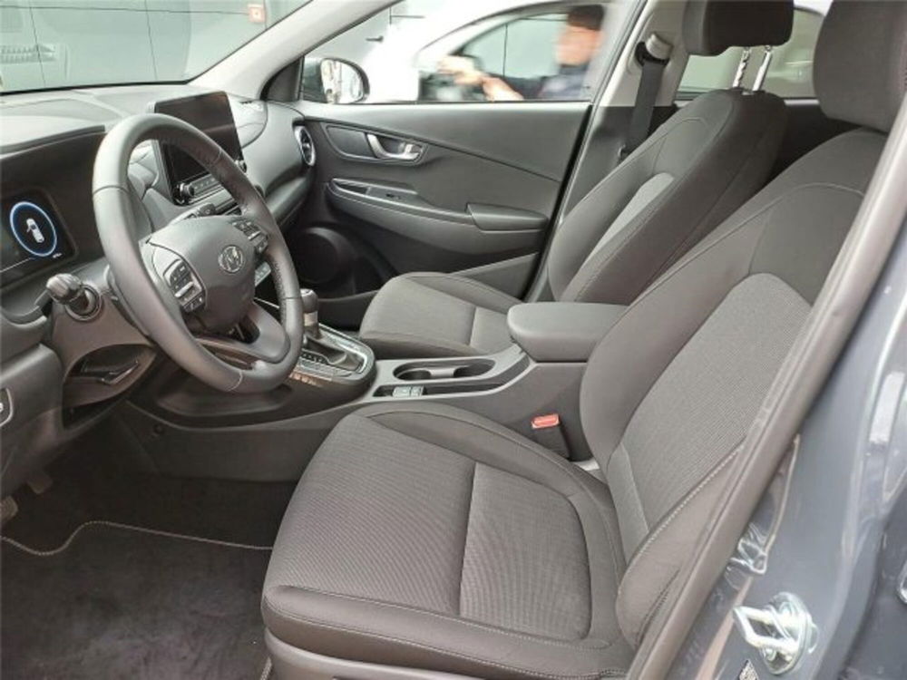 Hyundai Kona usata a Bari (11)