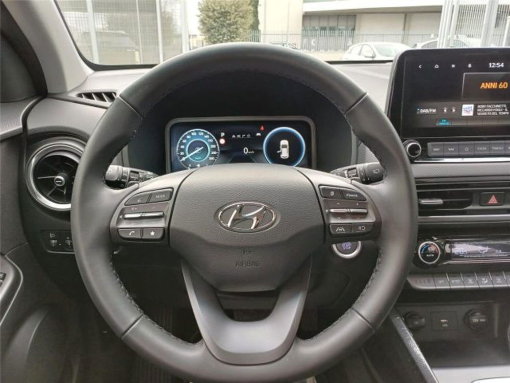 Hyundai Kona usata a Bari (14)