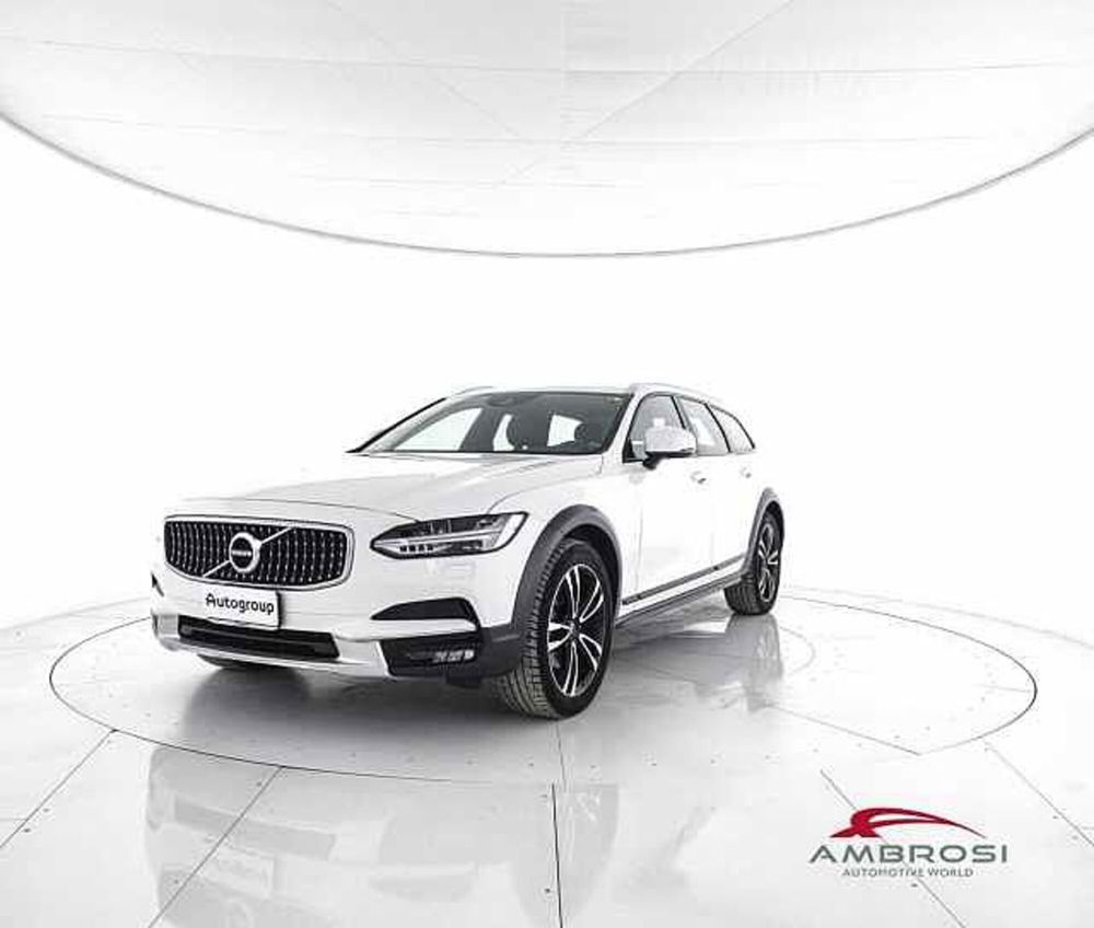 Volvo V90 Cross Country usata a Viterbo