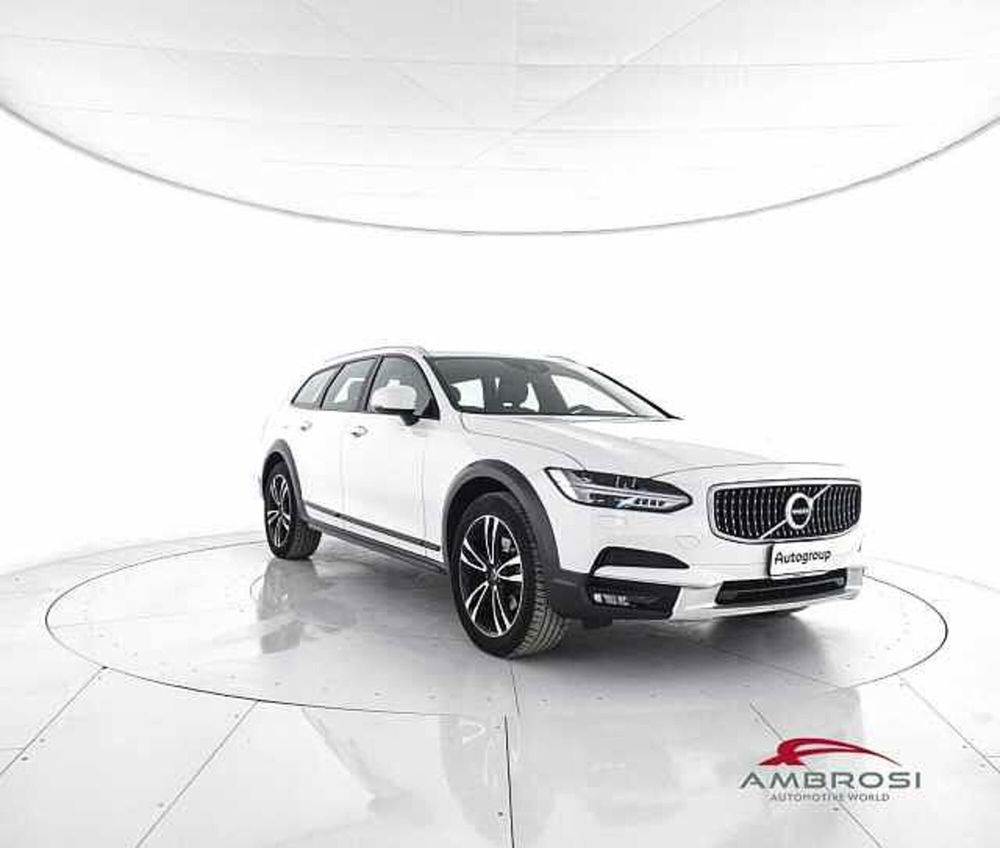 Volvo V90 Cross Country usata a Viterbo (2)