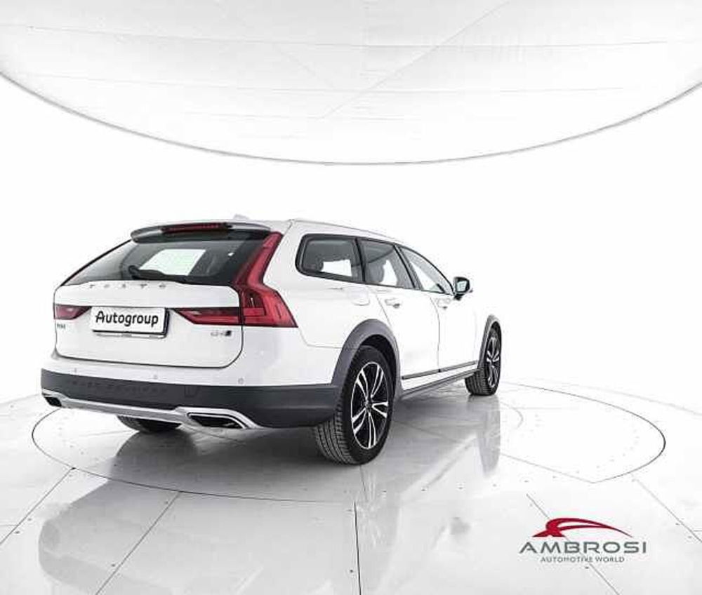 Volvo V90 Cross Country usata a Viterbo (3)