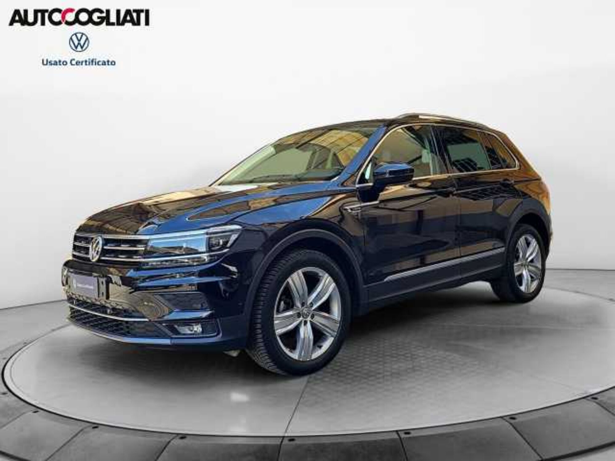 Volkswagen Tiguan 2.0 tdi R-Line 150cv dsg del 2020 usata a Brivio