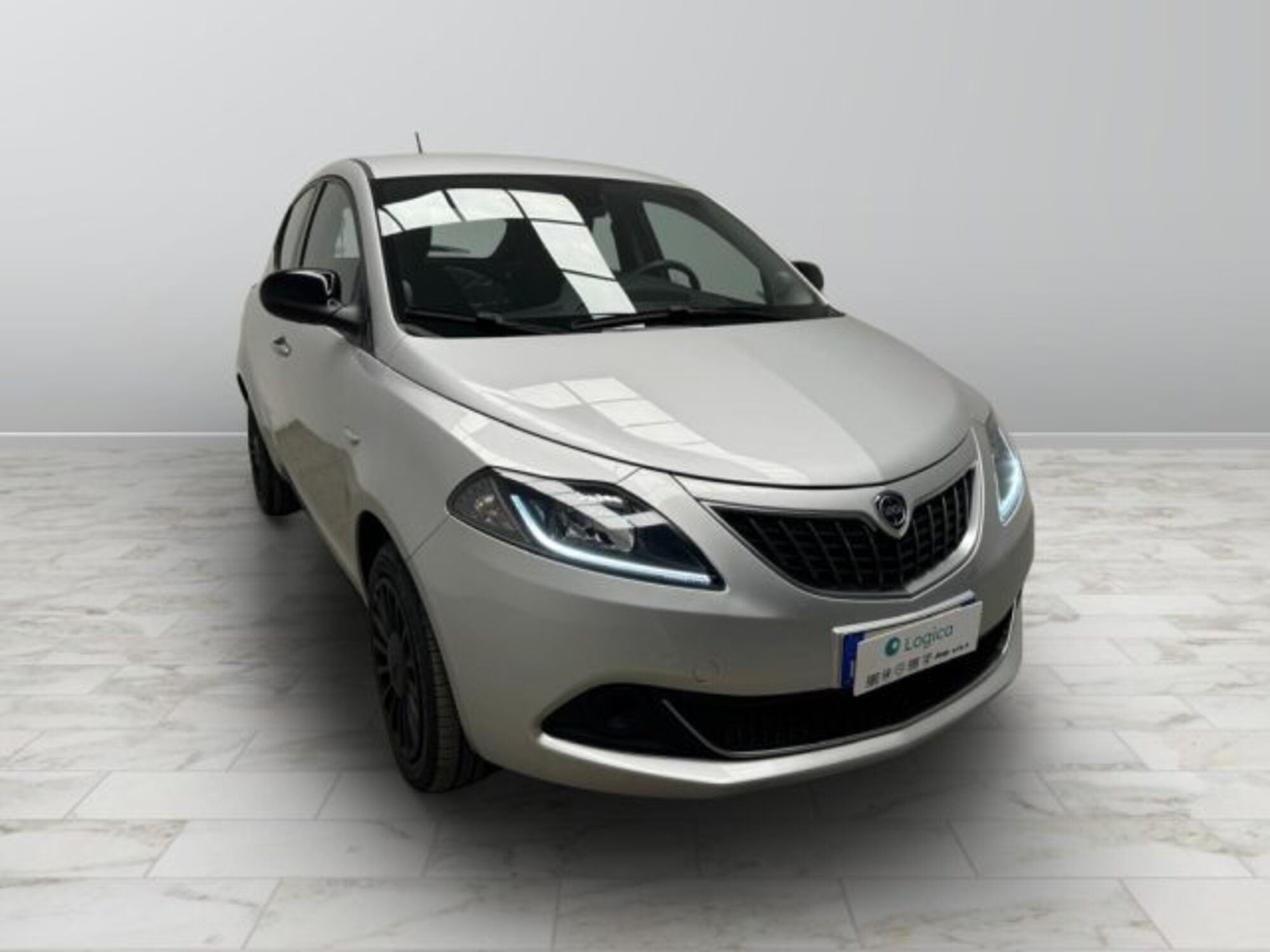 Lancia Ypsilon 1.0 FireFly 5 porte S&amp;S Hybrid Ecochic Silver  del 2021 usata a Biella