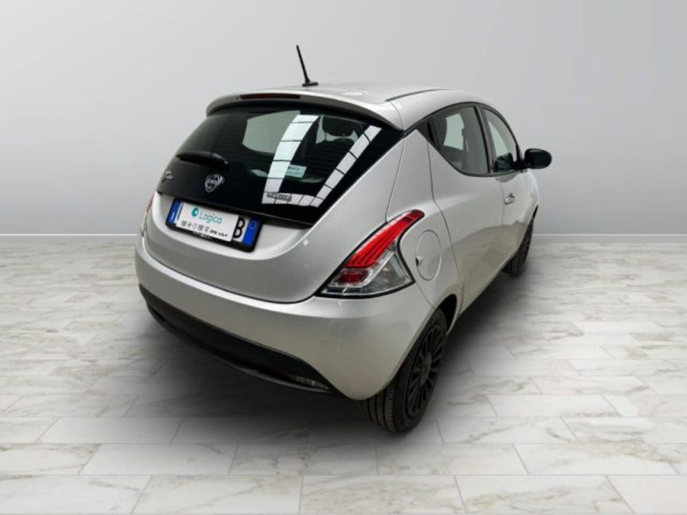 Lancia Ypsilon usata a Biella (9)