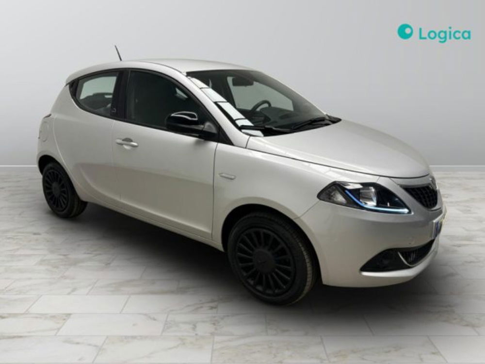 Lancia Ypsilon usata a Biella (8)