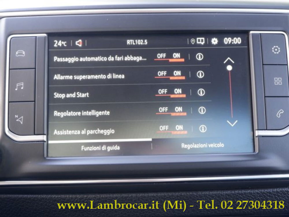 Opel Zafira Life usata a Milano (10)