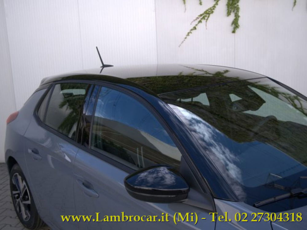 Opel Corsa nuova a Milano (14)