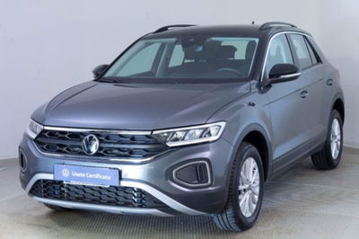 Volkswagen T-Roc 1.5 tsi Life dsg del 2023 usata a Paruzzaro