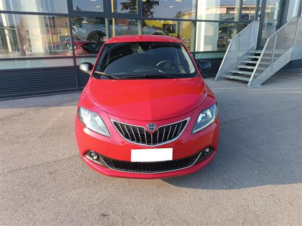 Lancia Ypsilon usata a Asti (10)