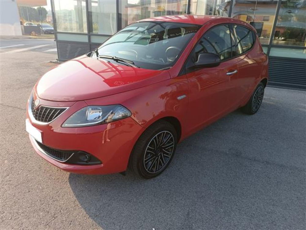 Lancia Ypsilon usata a Asti (5)