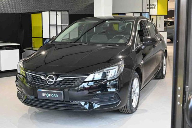 Opel Astra 1.2 Turbo 110 CV S&amp;S 5 porte Business Elegance  del 2021 usata a Pianezza