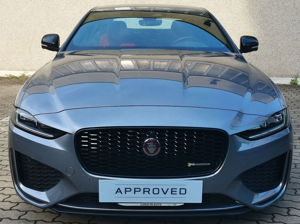 Jaguar XE usata a Milano (8)