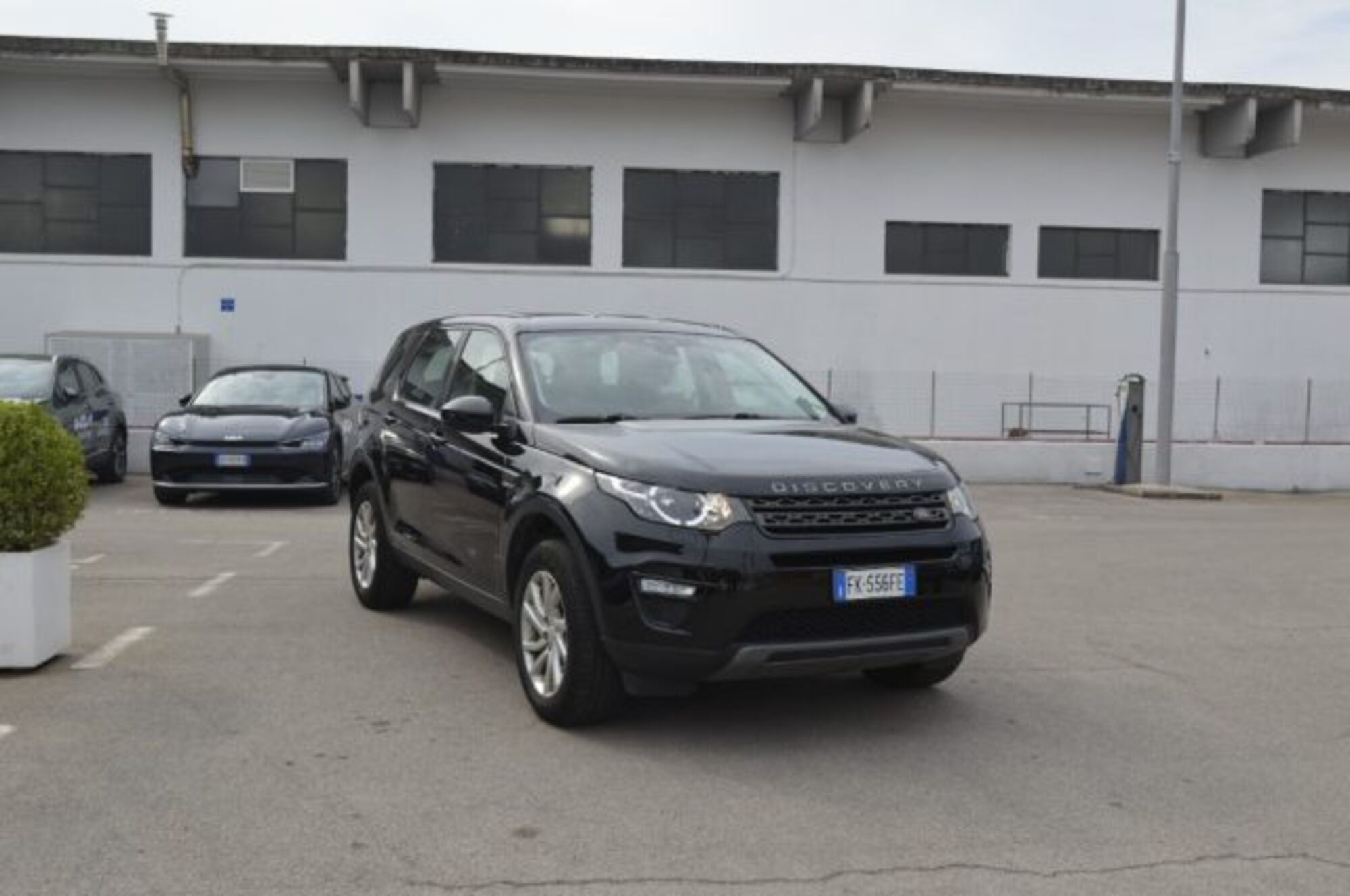 Land Rover Discovery Sport 2.0 TD4 180 CV Pure  del 2017 usata a Fondi