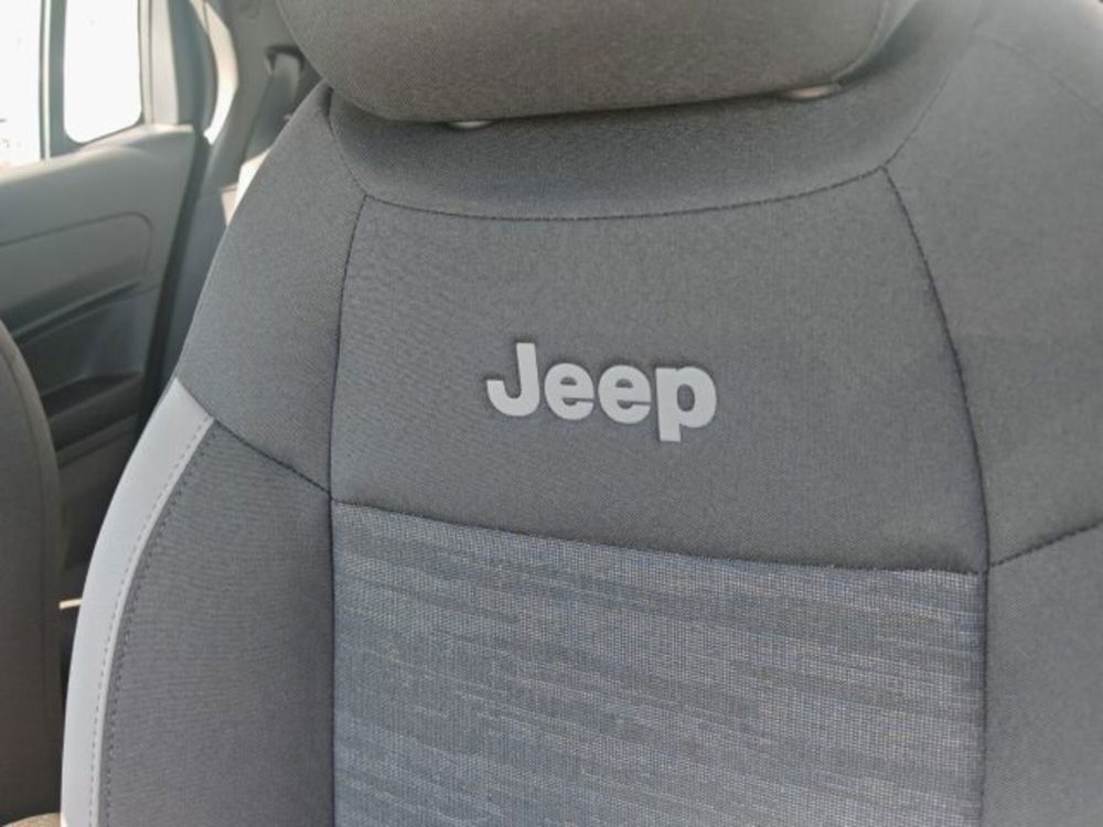 Jeep Avenger nuova a Torino (20)