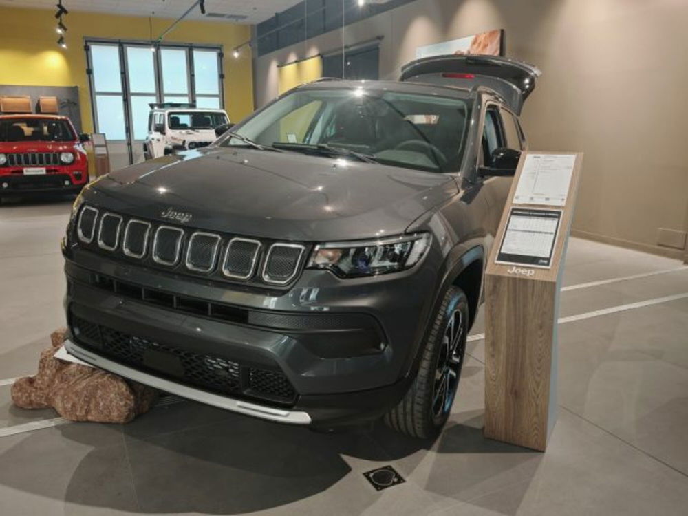 Jeep Compass nuova a Torino (2)