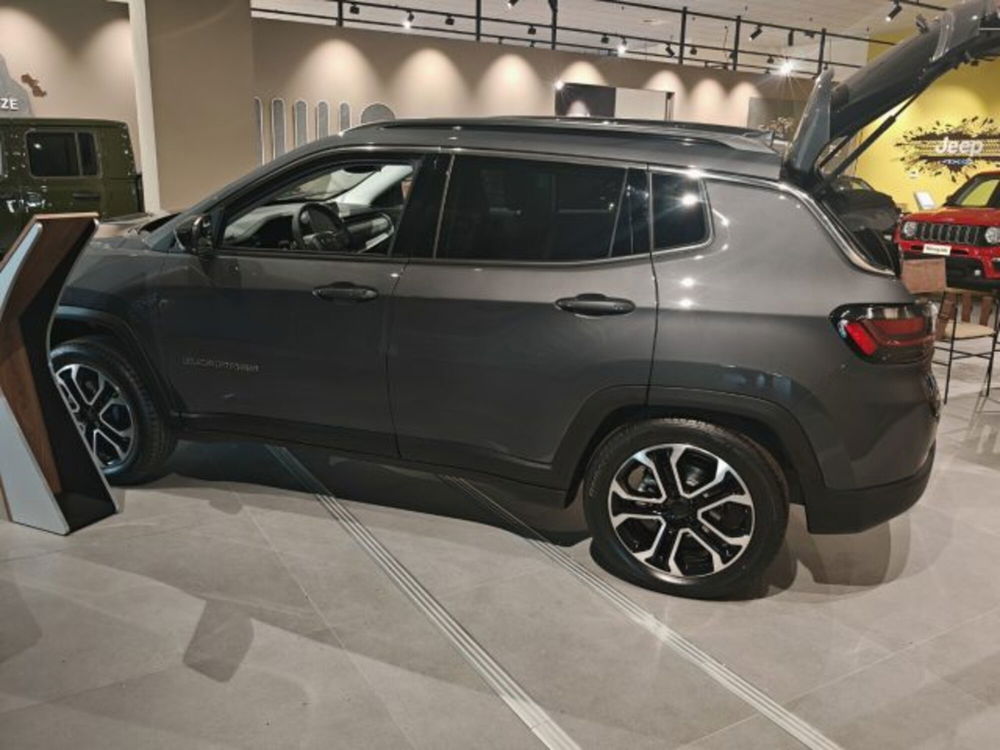 Jeep Compass nuova a Torino (3)