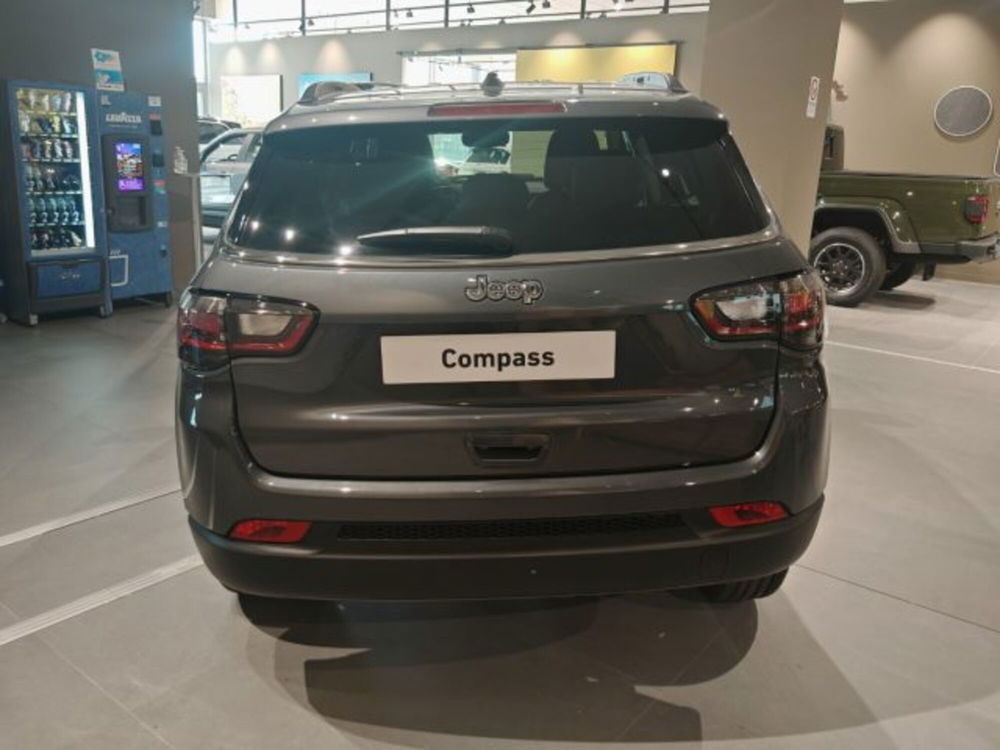 Jeep Compass nuova a Torino (4)