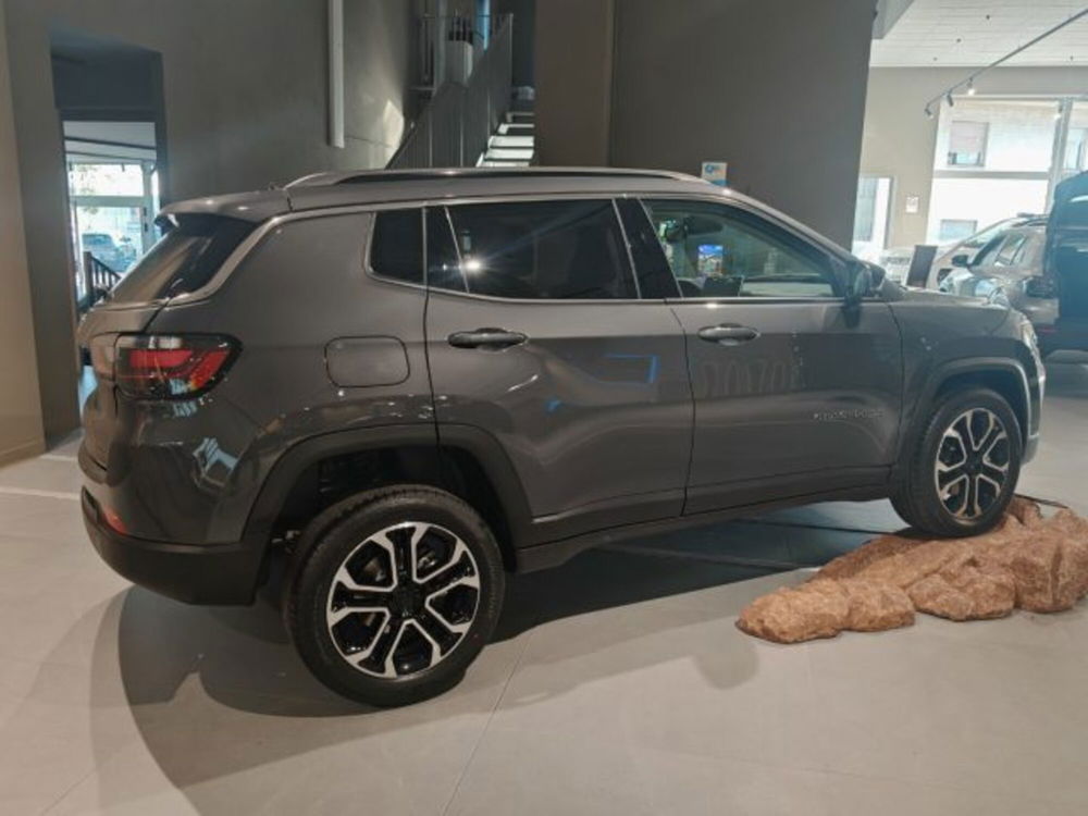 Jeep Compass nuova a Torino (5)