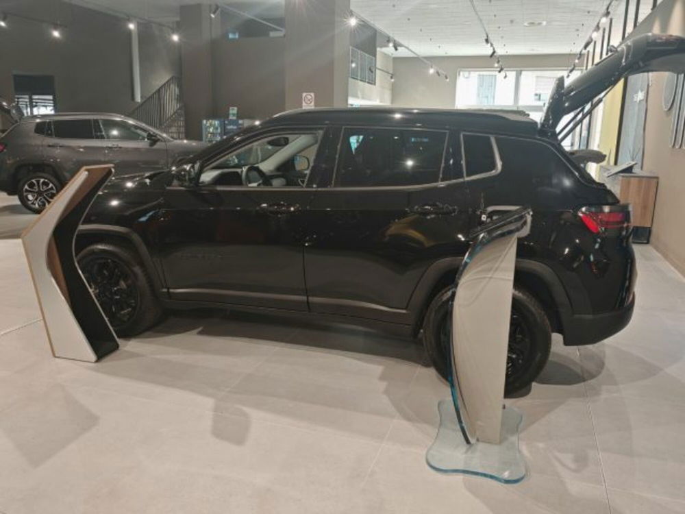 Jeep Compass nuova a Torino (3)