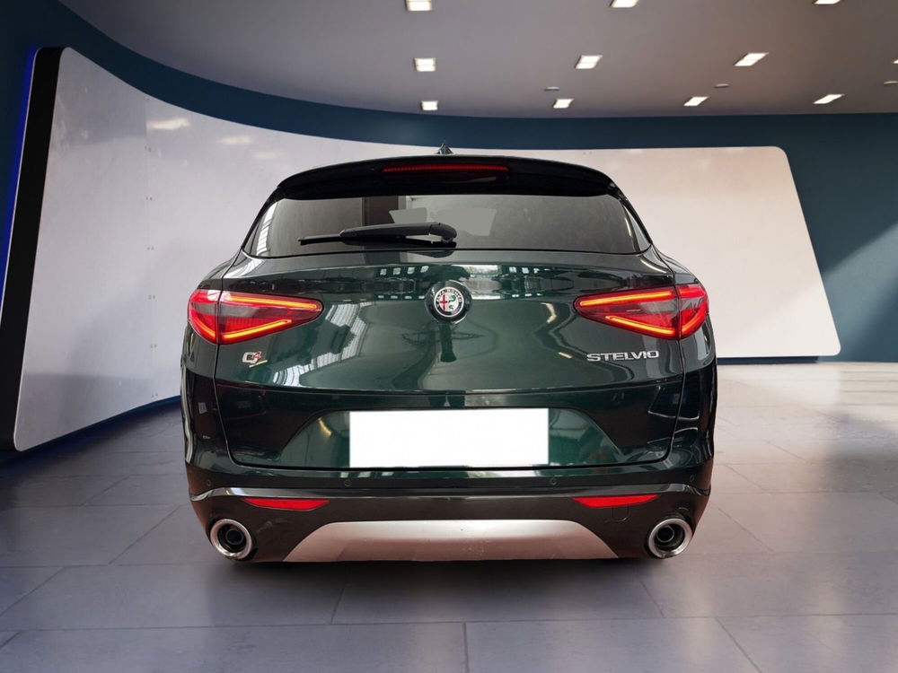 Alfa Romeo Stelvio usata a Torino (5)