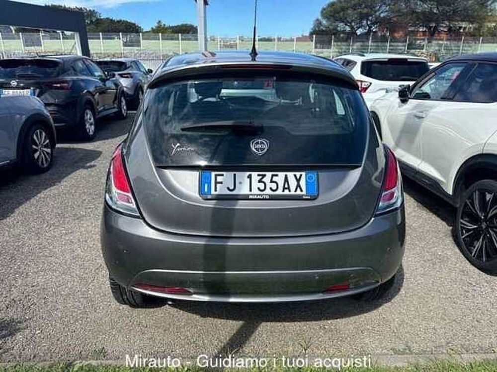 Lancia Ypsilon usata a Roma (5)