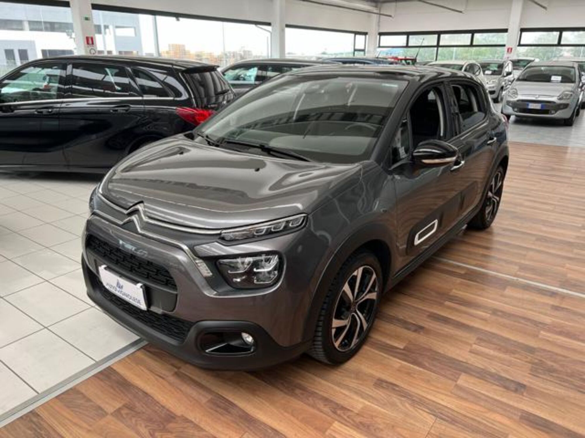 Citroen C3 PureTech 83 S&amp;S Shine Pack  del 2022 usata a Vignola