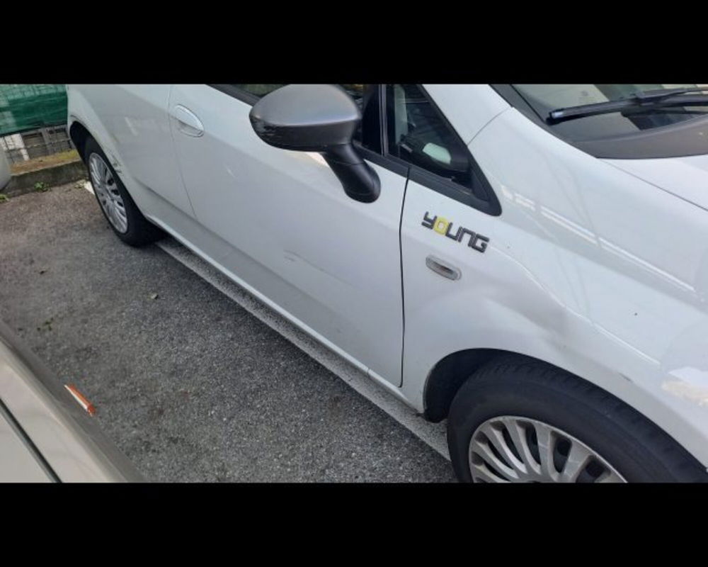 Fiat Punto usata a Aosta (13)