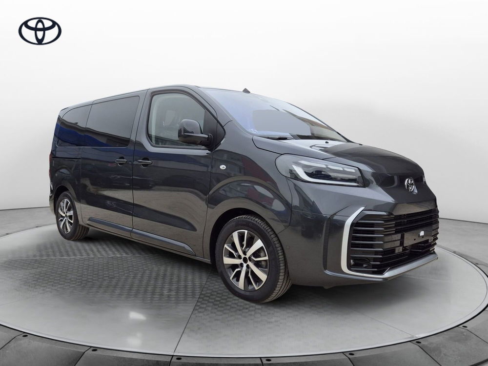 Toyota Proace Verso nuova a Cremona (3)