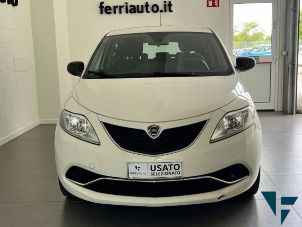 Lancia Ypsilon usata a Udine (2)