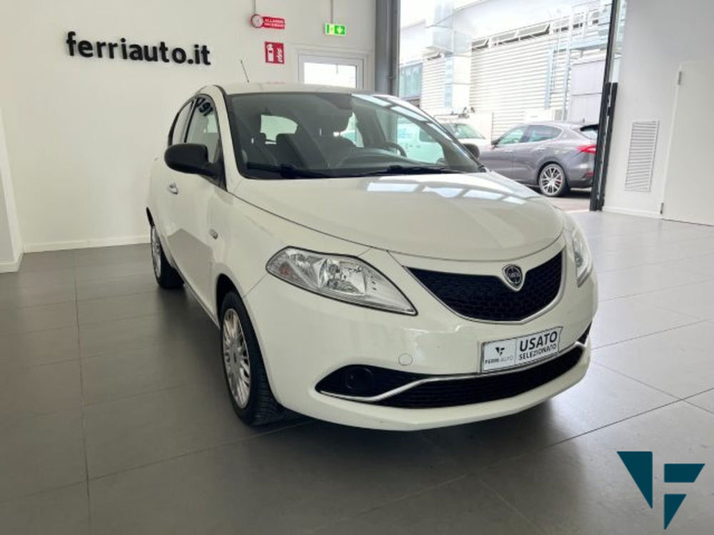 Lancia Ypsilon usata a Udine (3)