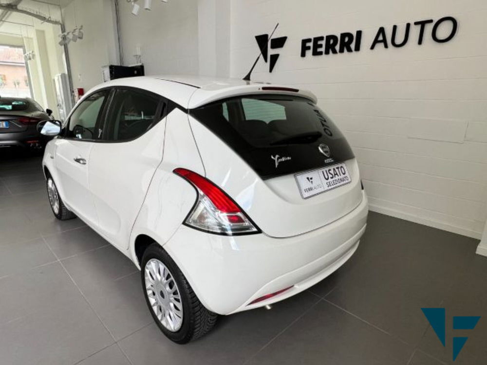 Lancia Ypsilon usata a Udine (6)