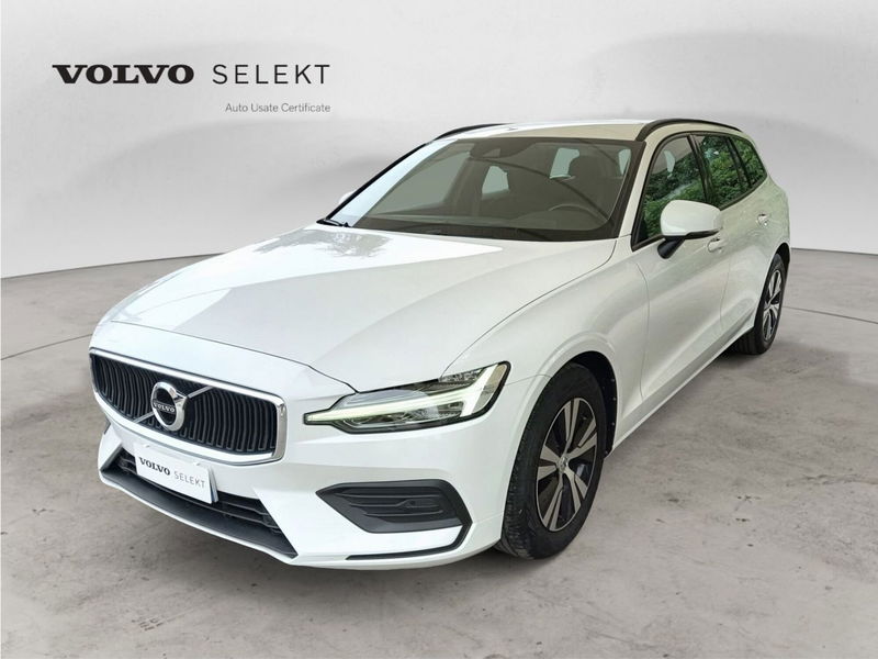 Volvo V60 D3 Momentum Business del 2020 usata a Bari