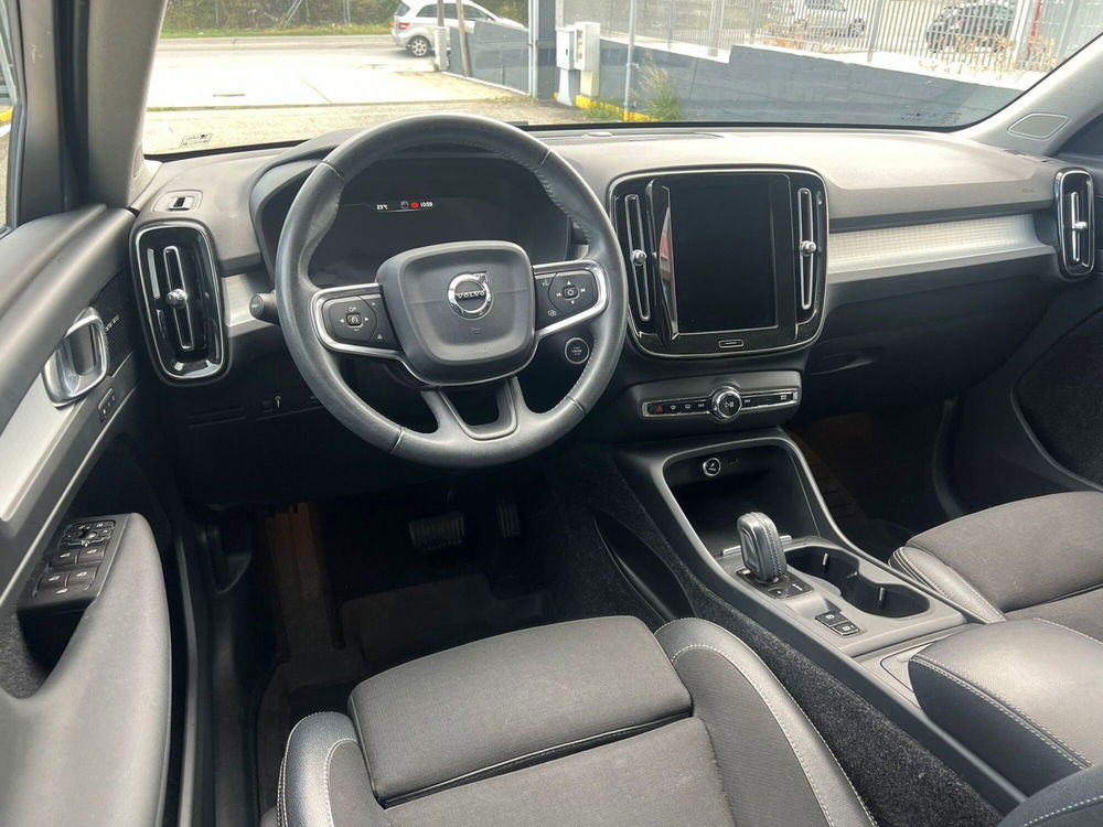 Volvo XC40 usata a Reggio Calabria (11)