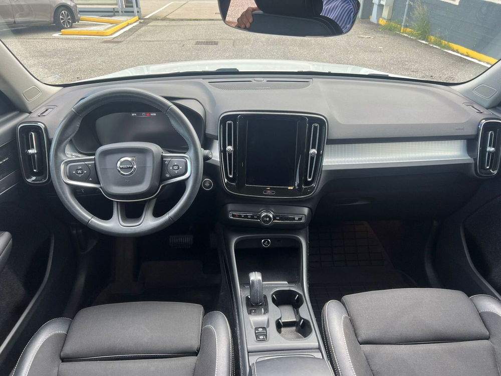 Volvo XC40 usata a Reggio Calabria (7)