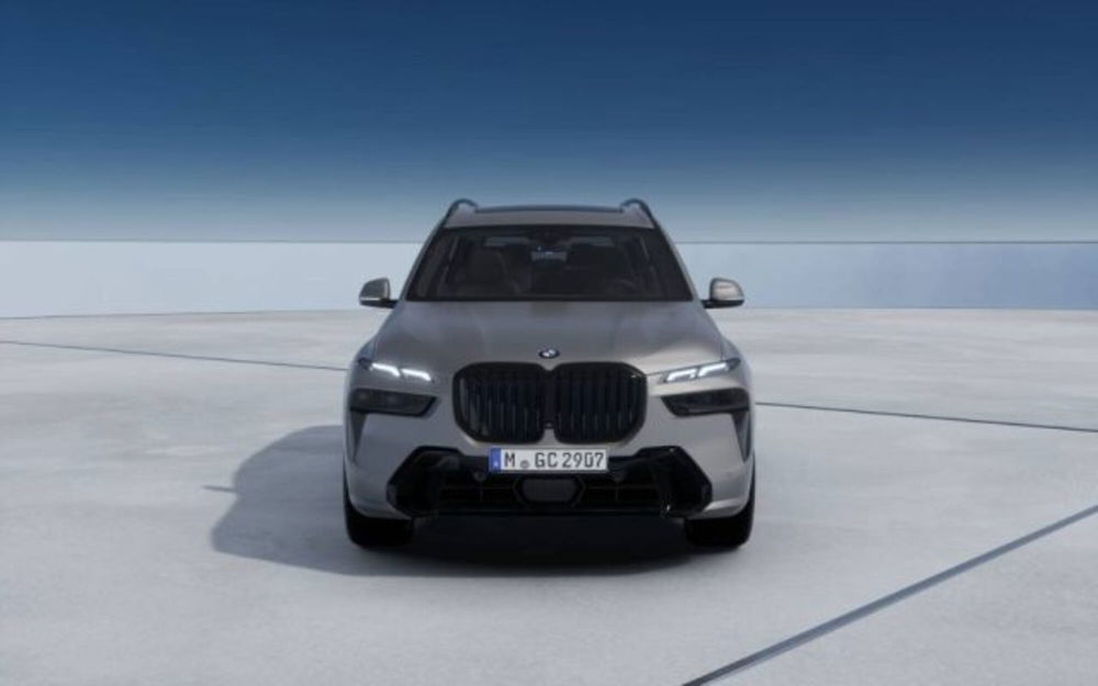 BMW X7 nuova a Modena (3)