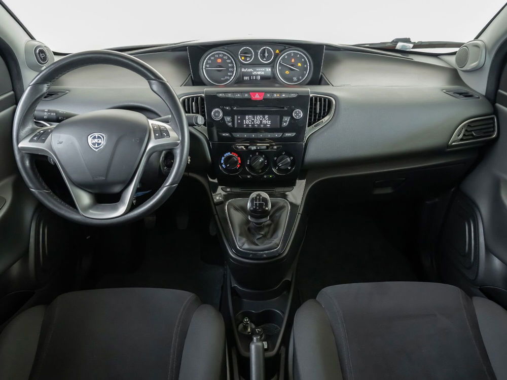 Lancia Ypsilon usata a Foggia (8)