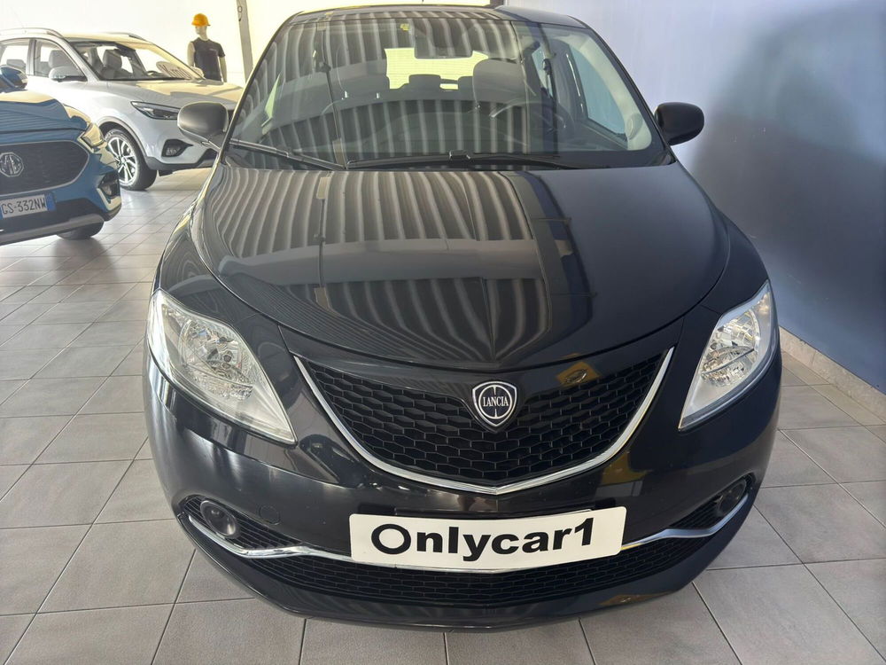 Lancia Ypsilon usata a Ferrara (4)