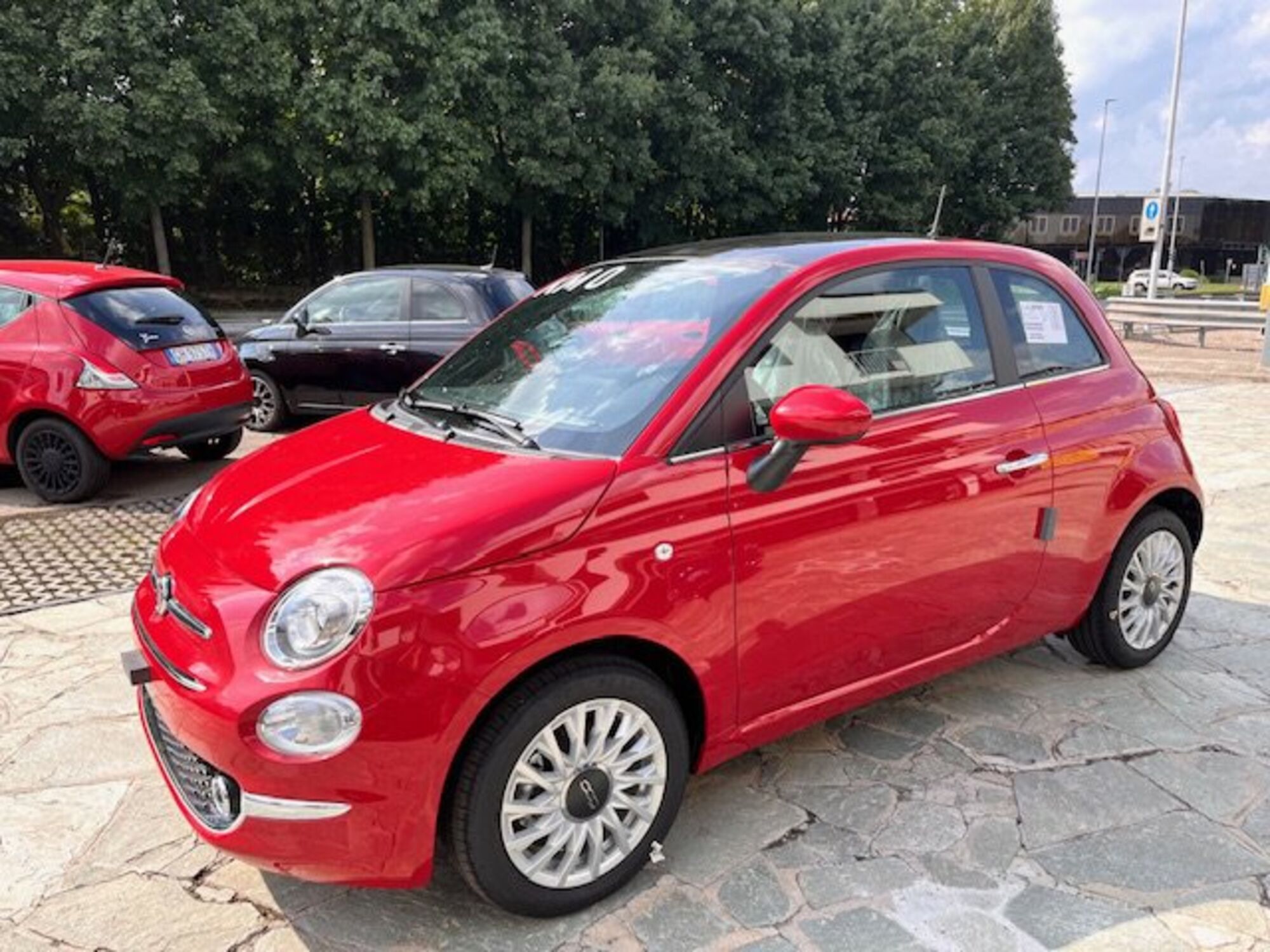 Fiat 500 1.0 Hybrid Dolcevita  nuova a Inveruno