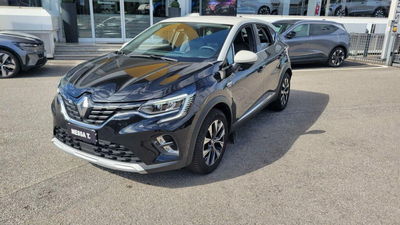 Renault Captur 1.0 tce Techno 90cv del 2023 usata a Monza