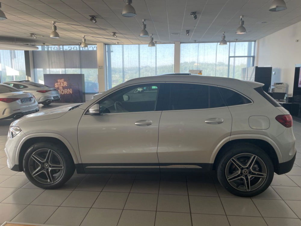 Mercedes-Benz GLA SUV nuova a Siena (5)