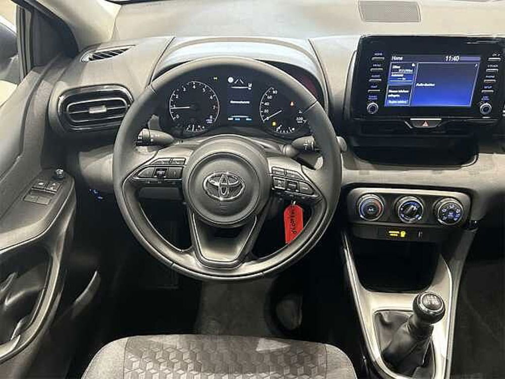 Toyota Yaris nuova a Cosenza (9)