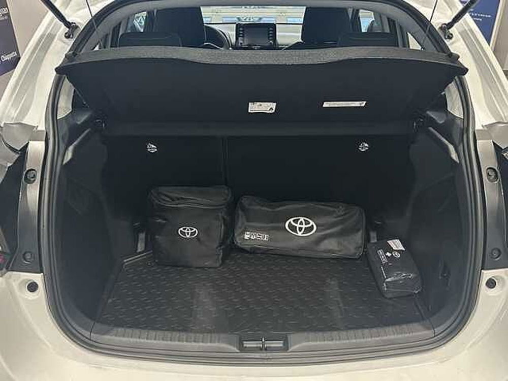 Toyota Yaris nuova a Cosenza (6)