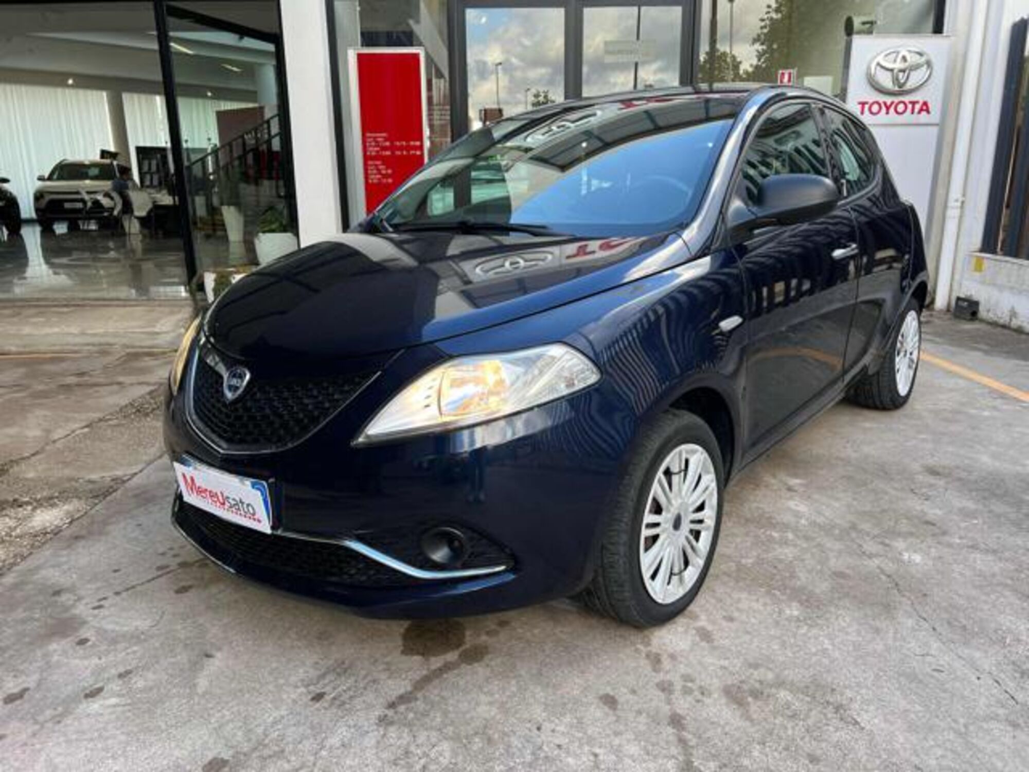 Lancia Ypsilon 1.3 MJT 16V 95 CV 5 porte S&amp;S Silver  del 2016 usata a Sassari