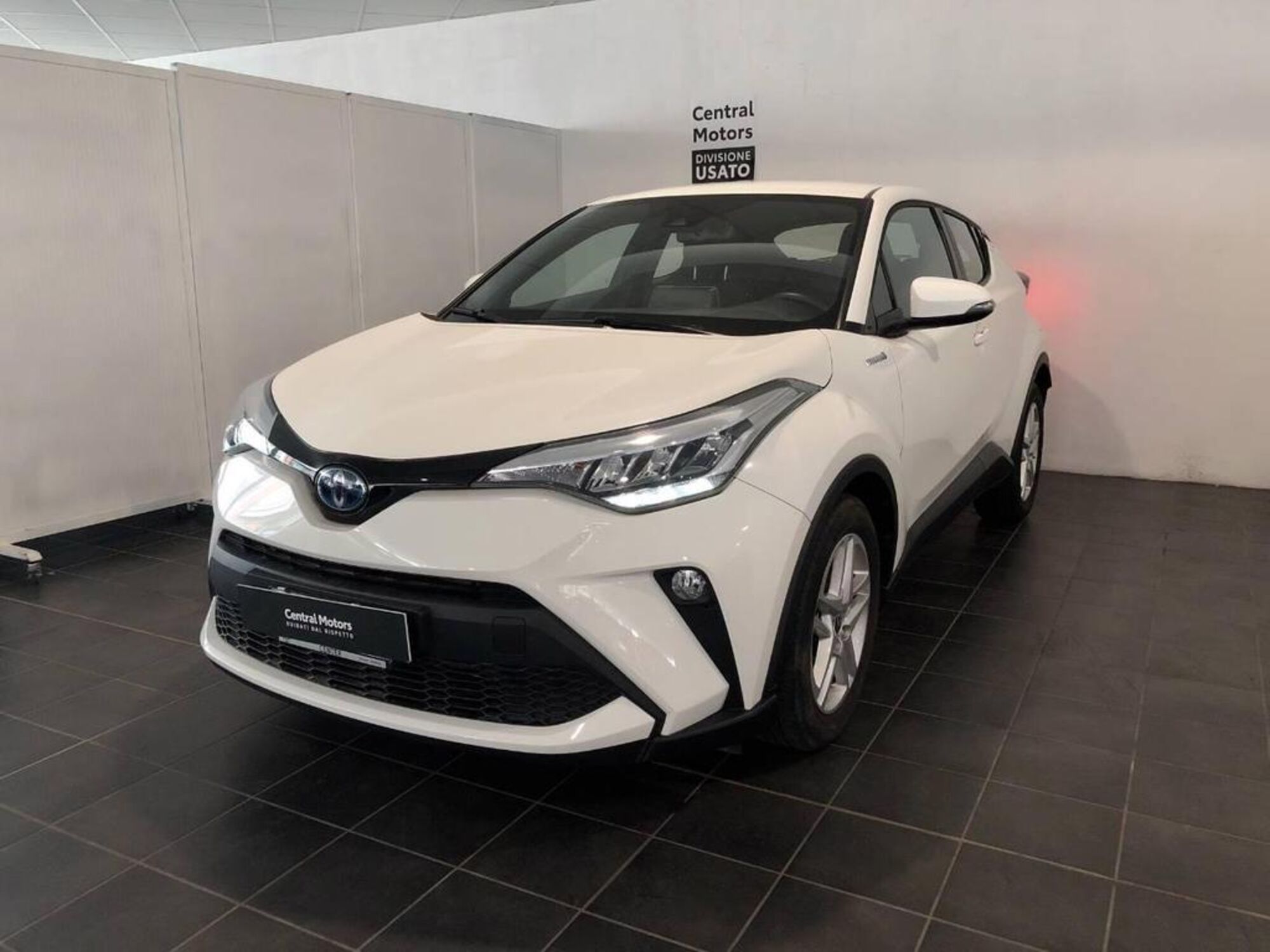 Toyota Toyota C-HR 1.8 Hybrid E-CVT Active  del 2022 usata a Torino